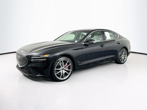 Used 2025 Genesis G70 2.5T RWD image 3