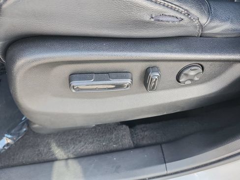 Used 2017 Honda CR-V Touring image 26