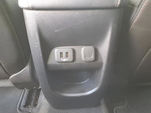 Used 2020 GMC Canyon Denali image 15