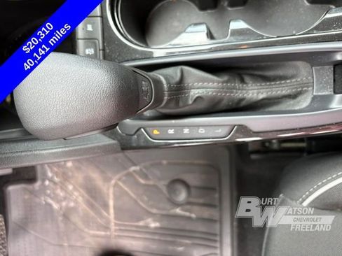 Used 2022 Chevrolet TrailBlazer LT w/ LPO, Blackout Package AWD/4WD image 14