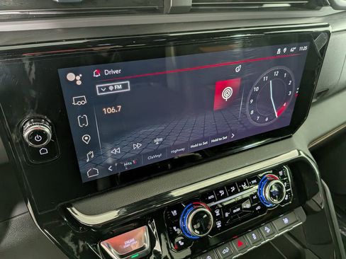 Used 2023 GMC Sierra 1500 AT4 w/ AT4 Premium Package image 29