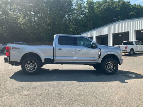 Used 2024 Ford F350 Limited w/ FX4 Off-Road Package AWD/4WD image 4
