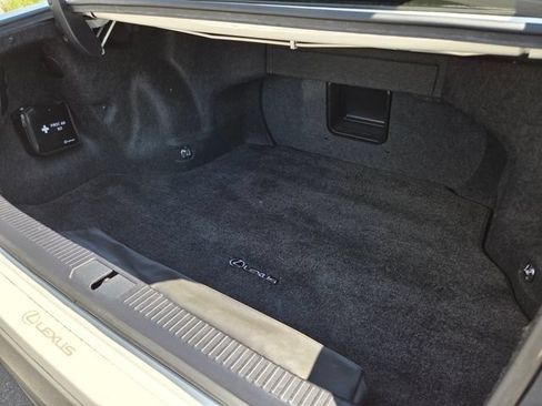 Used 2014 Lexus ES 350 w/ Luxury Package FWD image 29