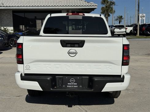 New 2025 Nissan Frontier SV w/ SV Convenience Package image 5