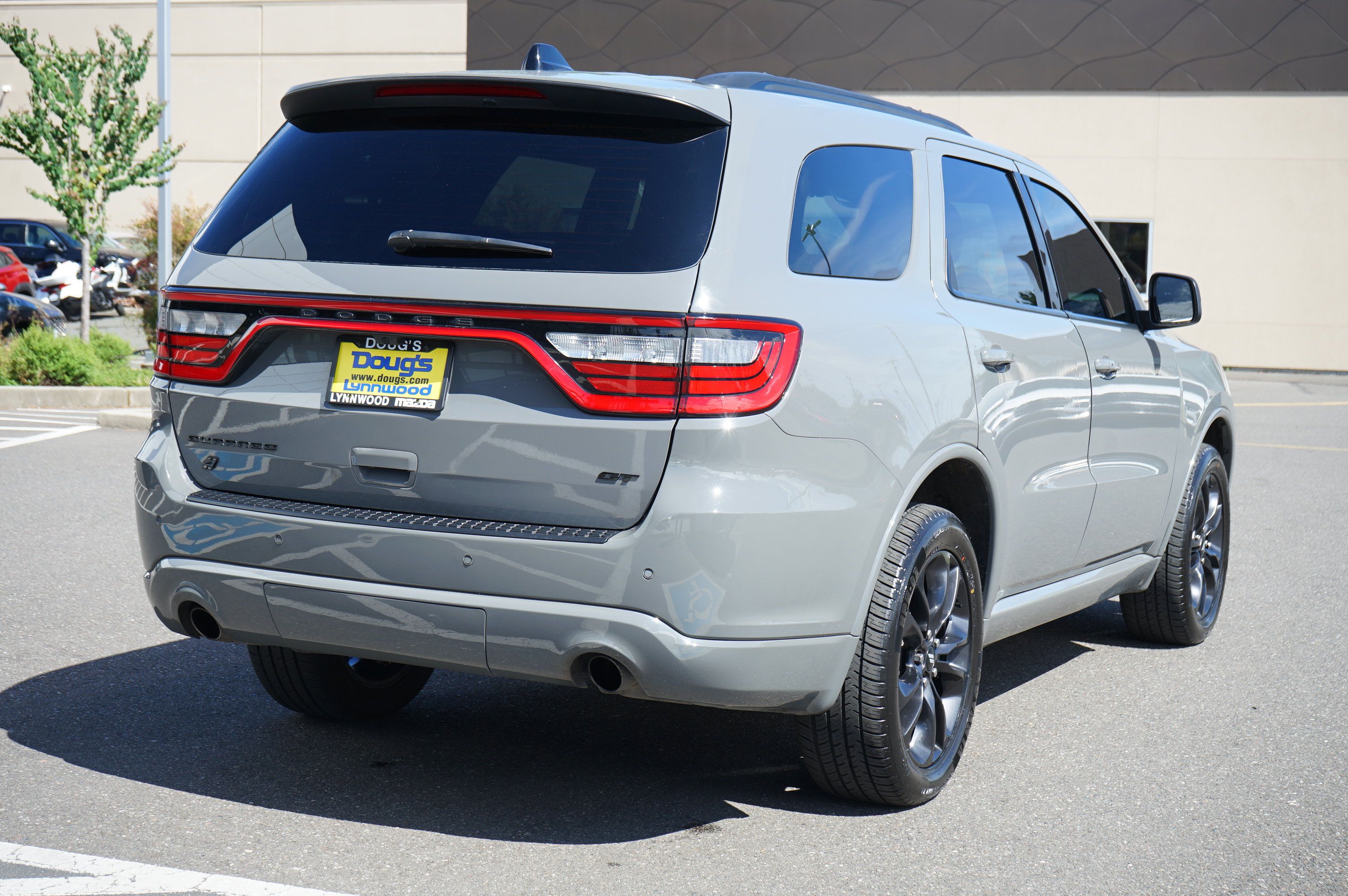 Used 2025 Dodge Durango GT w/ Blacktop Package AWD/4WD image 3