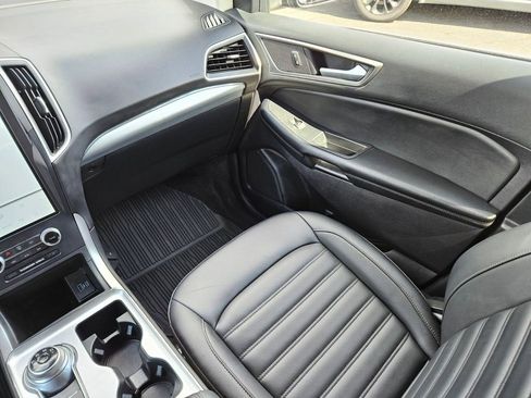 Used 2022 Ford Edge SEL w/ Convenience Package image 15