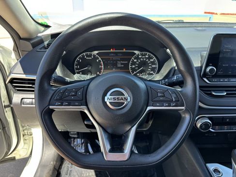 Used 2019 Nissan Altima 2.5 S FWD image 25