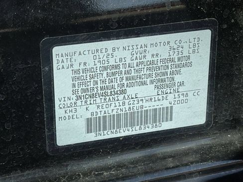 Used 2025 Nissan Versa SV FWD image 24