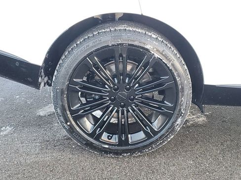 New 2026 Land Rover Range Rover SE image 5