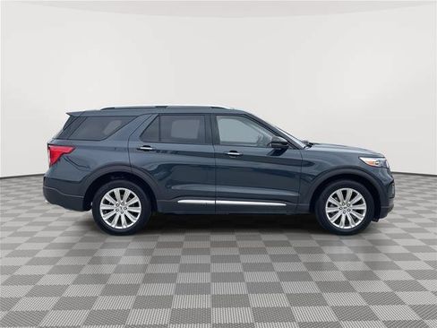 Certified 2022 Ford Explorer Limited w/ Equipment Group 301A AWD/4WD image 5
