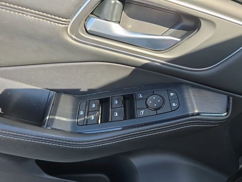 Used 2021 Nissan Rogue SV w/ Premium Package FWD image 27