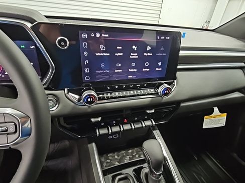 New 2026 GMC Canyon Elevation w/ Convenience Package image 12