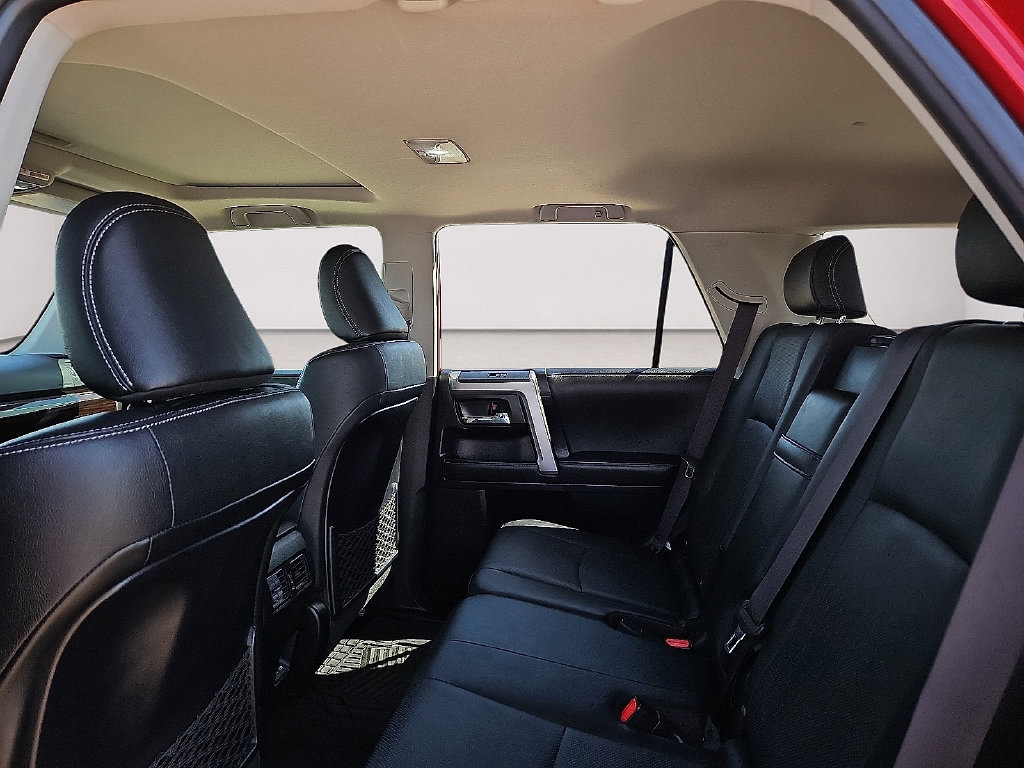 Used 2024 Toyota 4Runner Limited AWD/4WD image 17