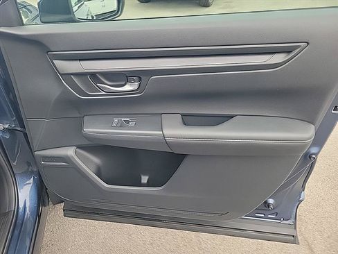 Used 2024 Honda CR-V LX image 27