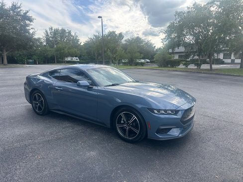 Used 2024 Ford Mustang Premium image 6