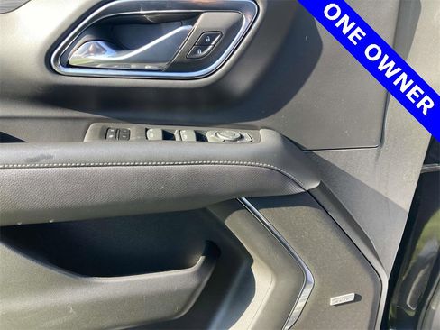 Used 2023 GMC Yukon SLT image 15