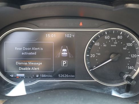 Used 2024 Nissan Versa SV FWD image 8