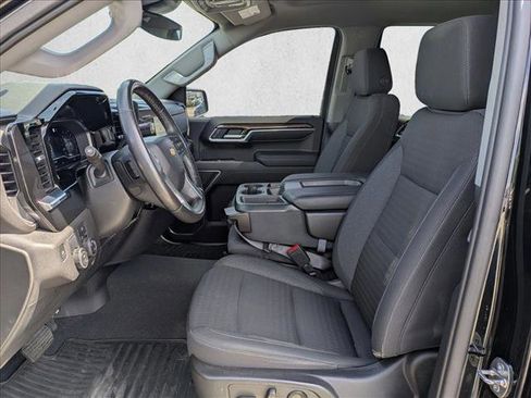 Used 2022 Chevrolet Silverado 1500 LT image 16