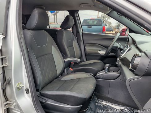 Used 2020 Nissan Kicks SV image 31