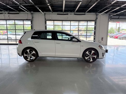 Used 2016 Volkswagen GTI Autobahn FWD image 6