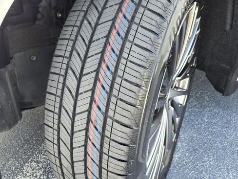 Certified 2024 Lexus RX 350 FWD w/ Convenience Package image 17