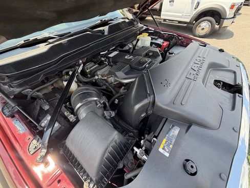 Used 2020 RAM 5500 Tradesman w/ Chrome Appearance Group AWD/4WD image 13