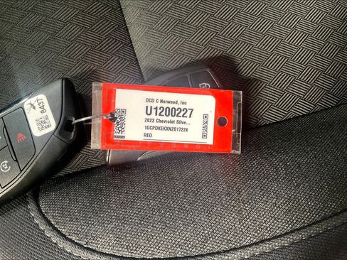 Used 2022 Chevrolet Silverado 1500 LT image 30