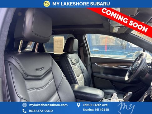 Used 2017 Cadillac XT5 Platinum w/ Driver Assist Package AWD/4WD image 14