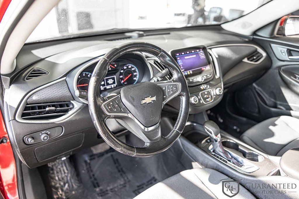 Used 2021 Chevrolet Malibu RS FWD image 18