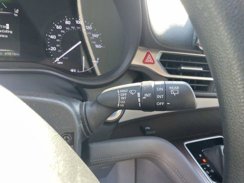Used 2023 Toyota Sienna LE FWD image 22