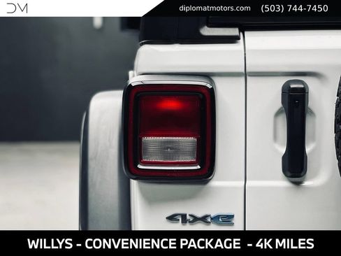 Used 2024 Jeep Wrangler Unlimited AWD/4WD image 15