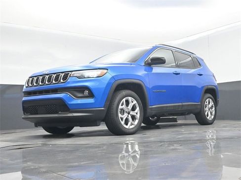 New 2025 Jeep Compass Latitude image 40