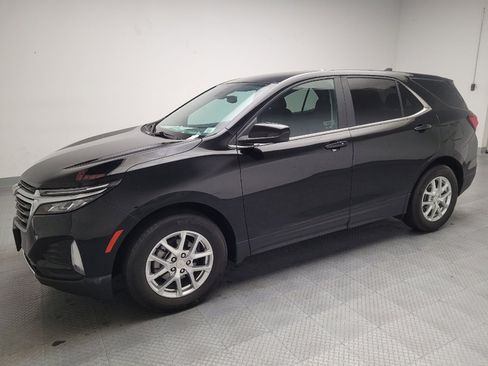 Used 2022 Chevrolet Equinox LT image 2