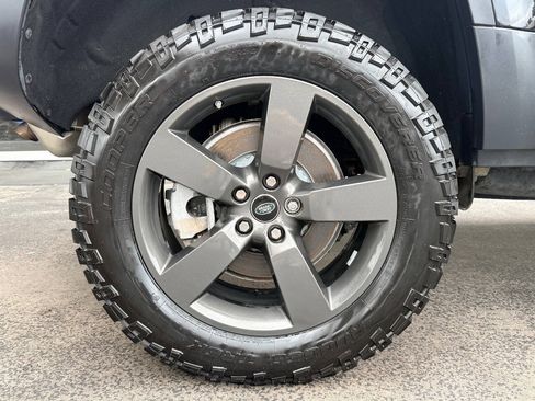 Used 2020 Land Rover Defender 110 HSE AWD/4WD image 12