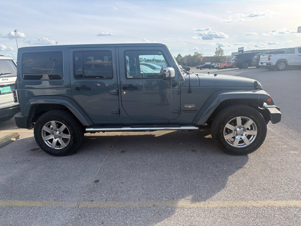 Used 2014 Jeep Wrangler Unlimited Sahara w/ Mopar Chrome Edition Group AWD/4WD image 5
