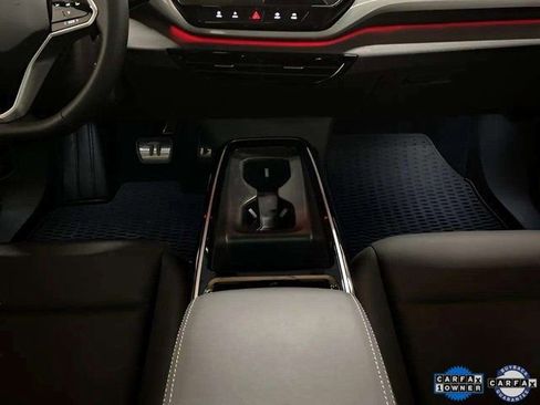 Used 2024 Volkswagen ID.4 S image 13