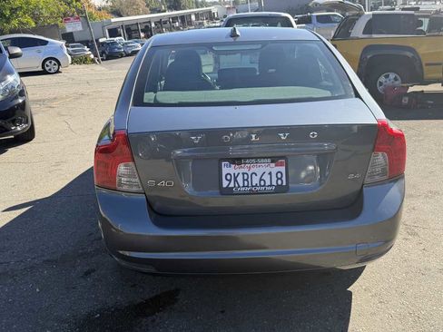 Used 2010 Volvo S40 2.4i image 5