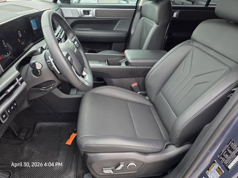 Used 2026 Hyundai Santa Fe SEL FWD image 11