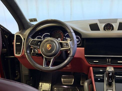 Used 2022 Porsche Cayenne S AWD/4WD image 15