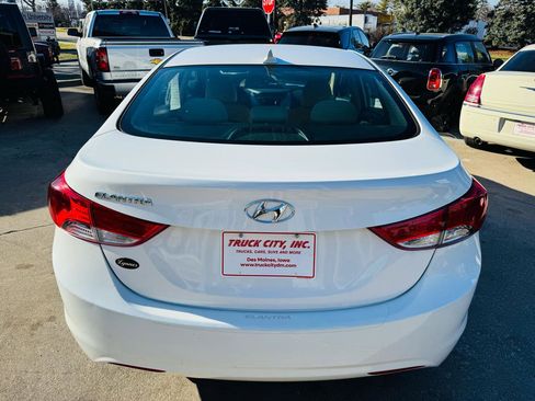 Used 2013 Hyundai Elantra GLS w/ Preferred Pkg image 4
