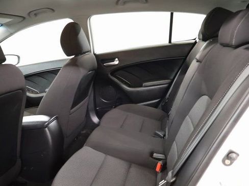 Used 2017 Kia Forte LX image 25