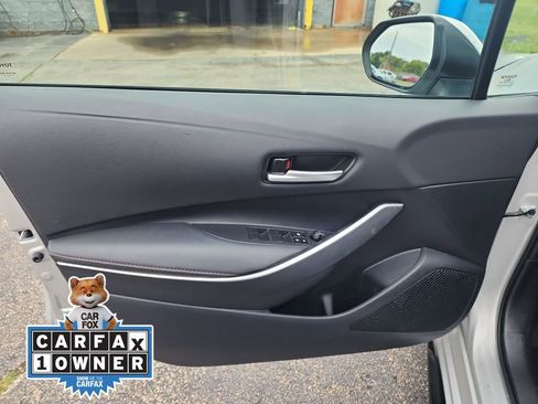 Used 2025 Toyota Corolla SE image 12