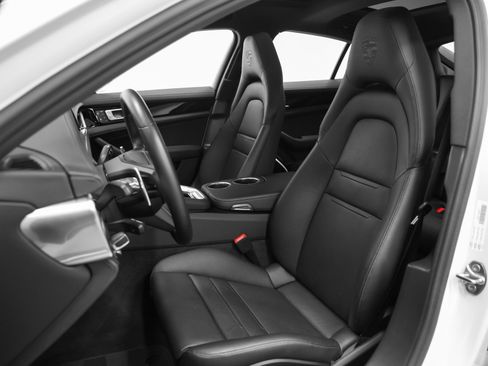 Used 2023 Porsche Panamera 4 image 5