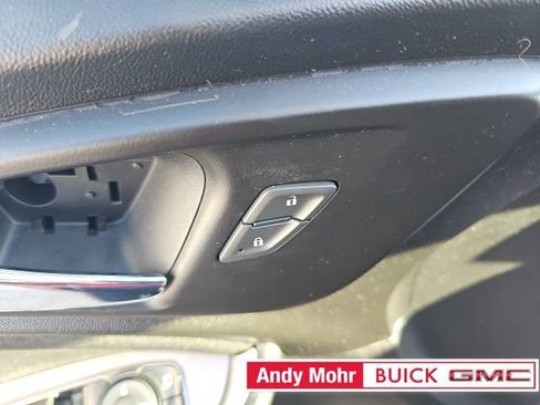 Used 2018 Chevrolet Malibu LS image 33