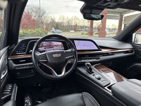 Certified 2022 Cadillac Escalade ESV Premium Luxury image 25