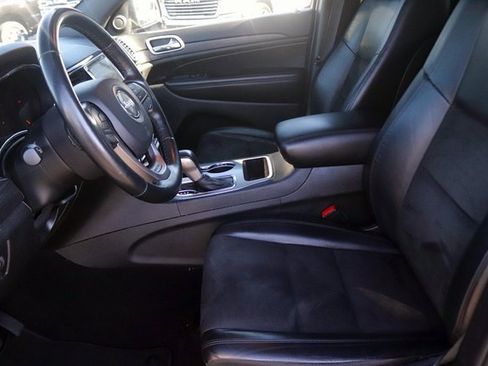 Used 2021 Jeep Grand Cherokee Laredo X image 13