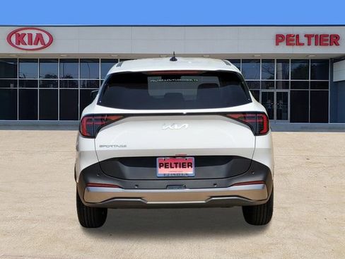 New 2026 Kia Sportage LX FWD image 4