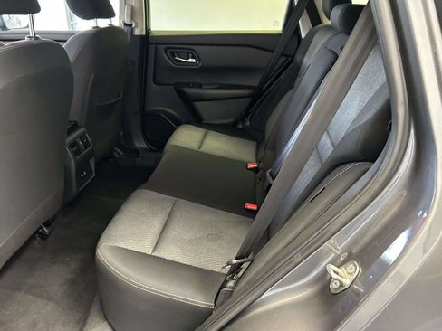 Used 2025 Nissan Rogue SV FWD image 13