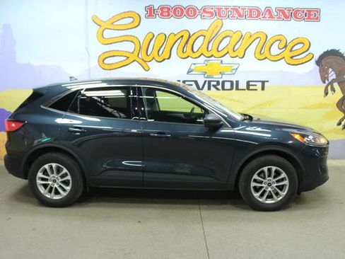 Used 2022 Ford Escape SE AWD/4WD image 1