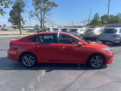 Used 2023 Kia Forte LXS w/ LXS Technology Package FWD image 10